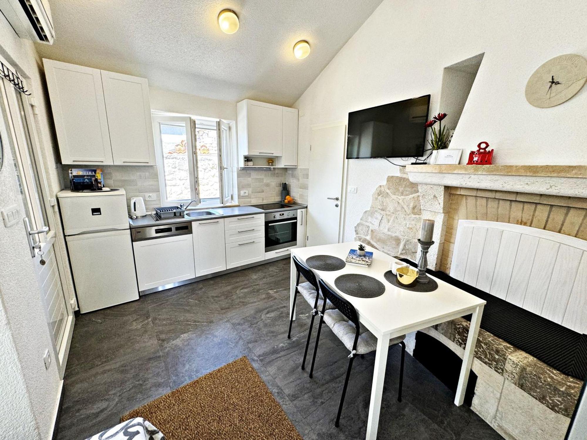 Studio Apartment Matoni Postira Kültér fotó