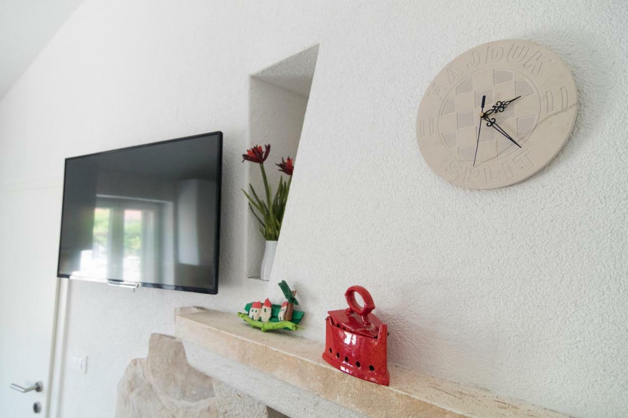 Studio Apartment Matoni Postira Kültér fotó