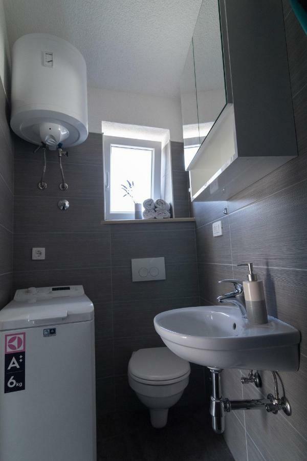 Studio Apartment Matoni Postira Kültér fotó